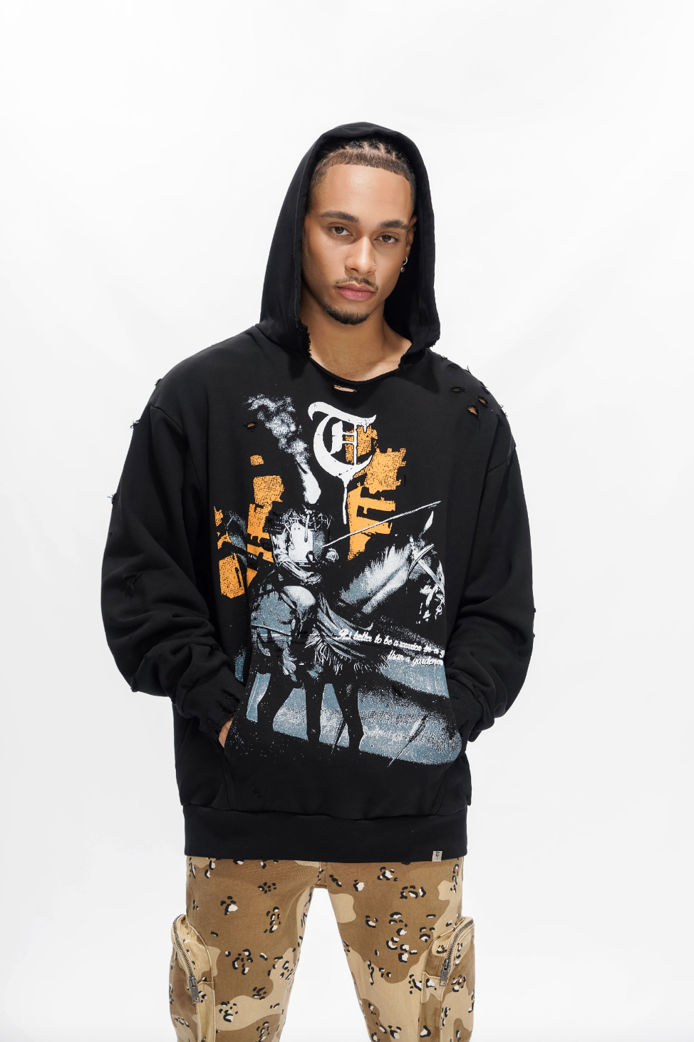 Sweat à capuche noir WARRIOR IN THE GARDEN