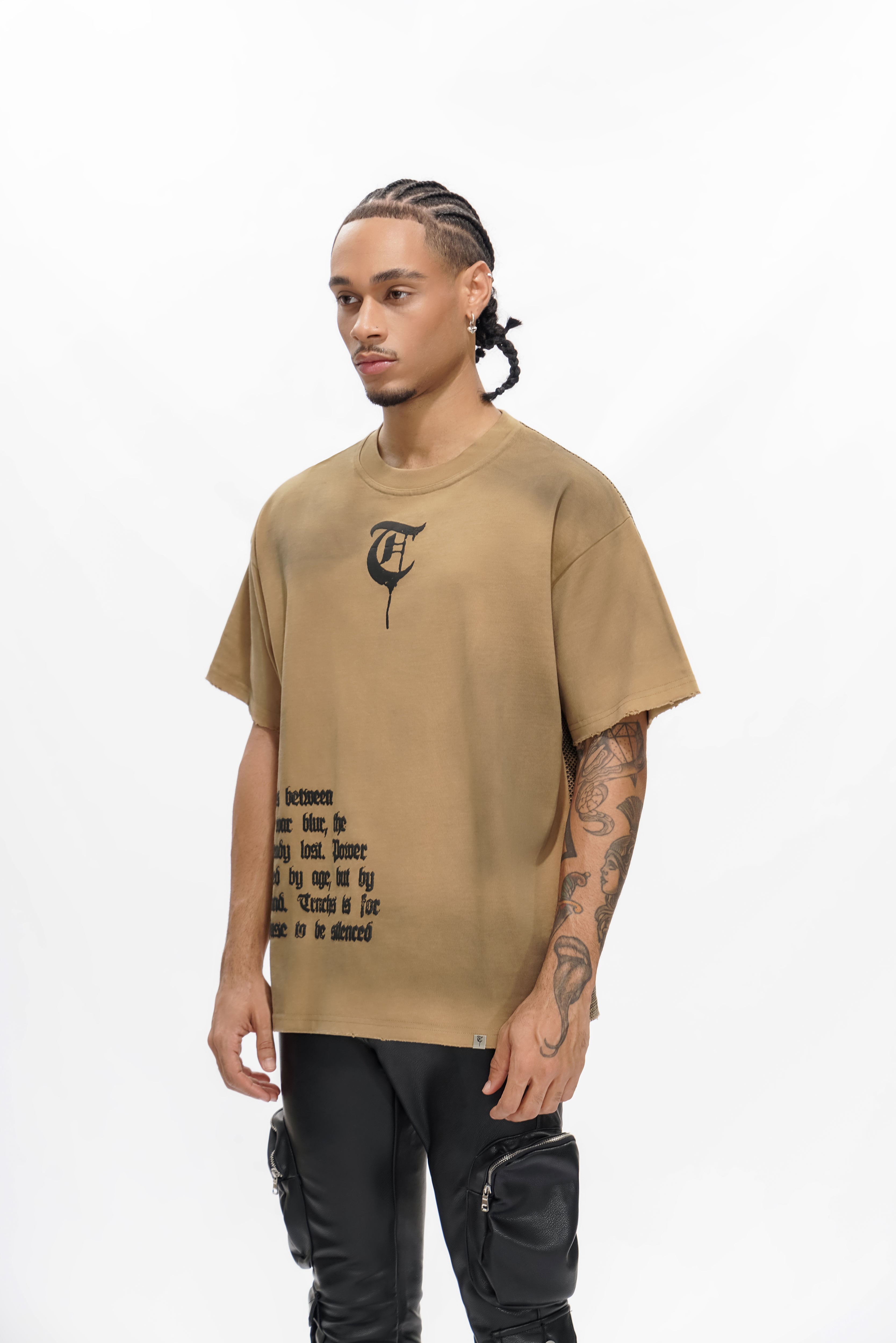 WEIGERE DICH, ZUM SCHWEIGEN GEBRACHT ZU WERDEN Braunes T-Shirt