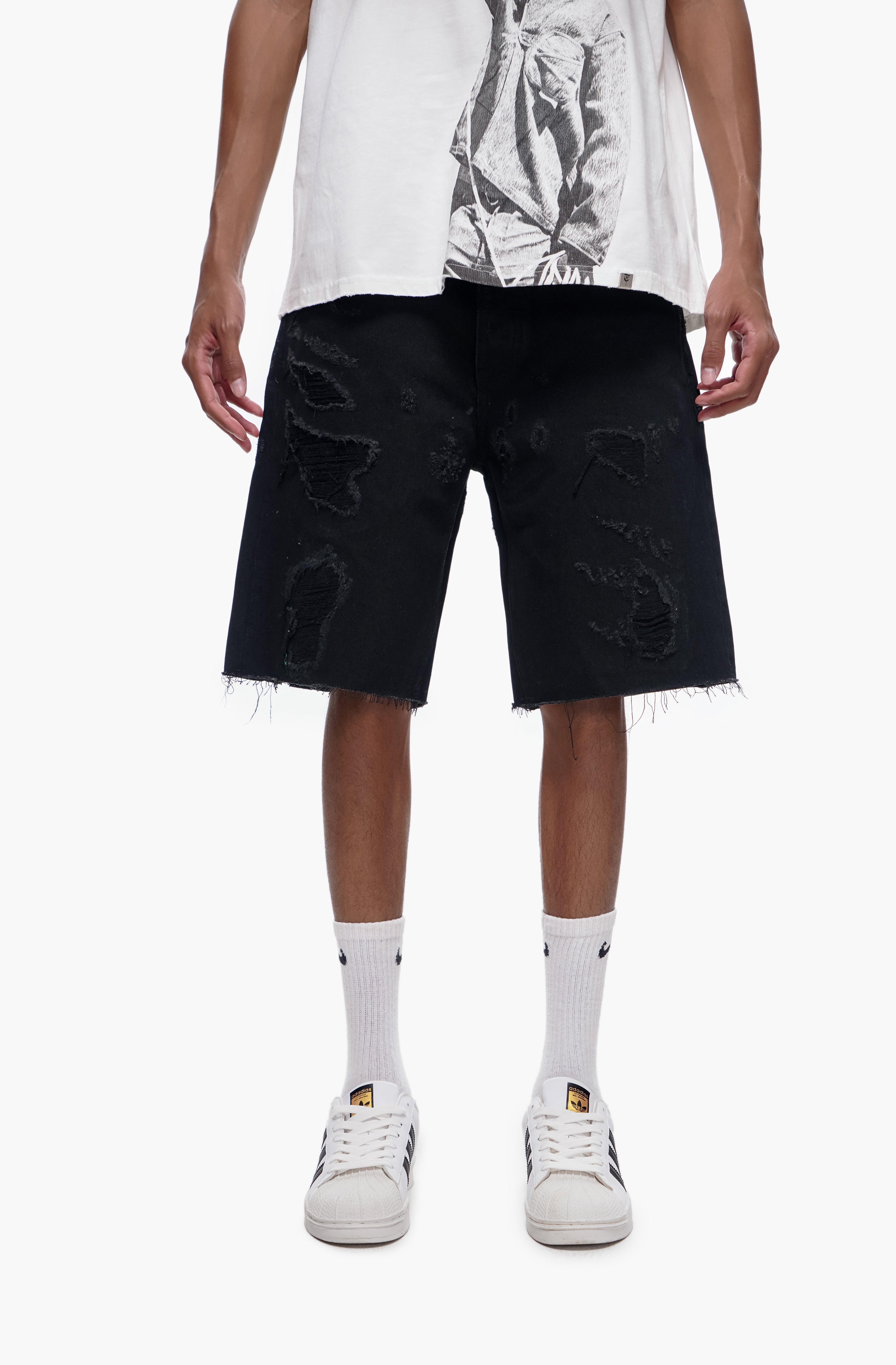 DISTRICT - Black Denim Shorts