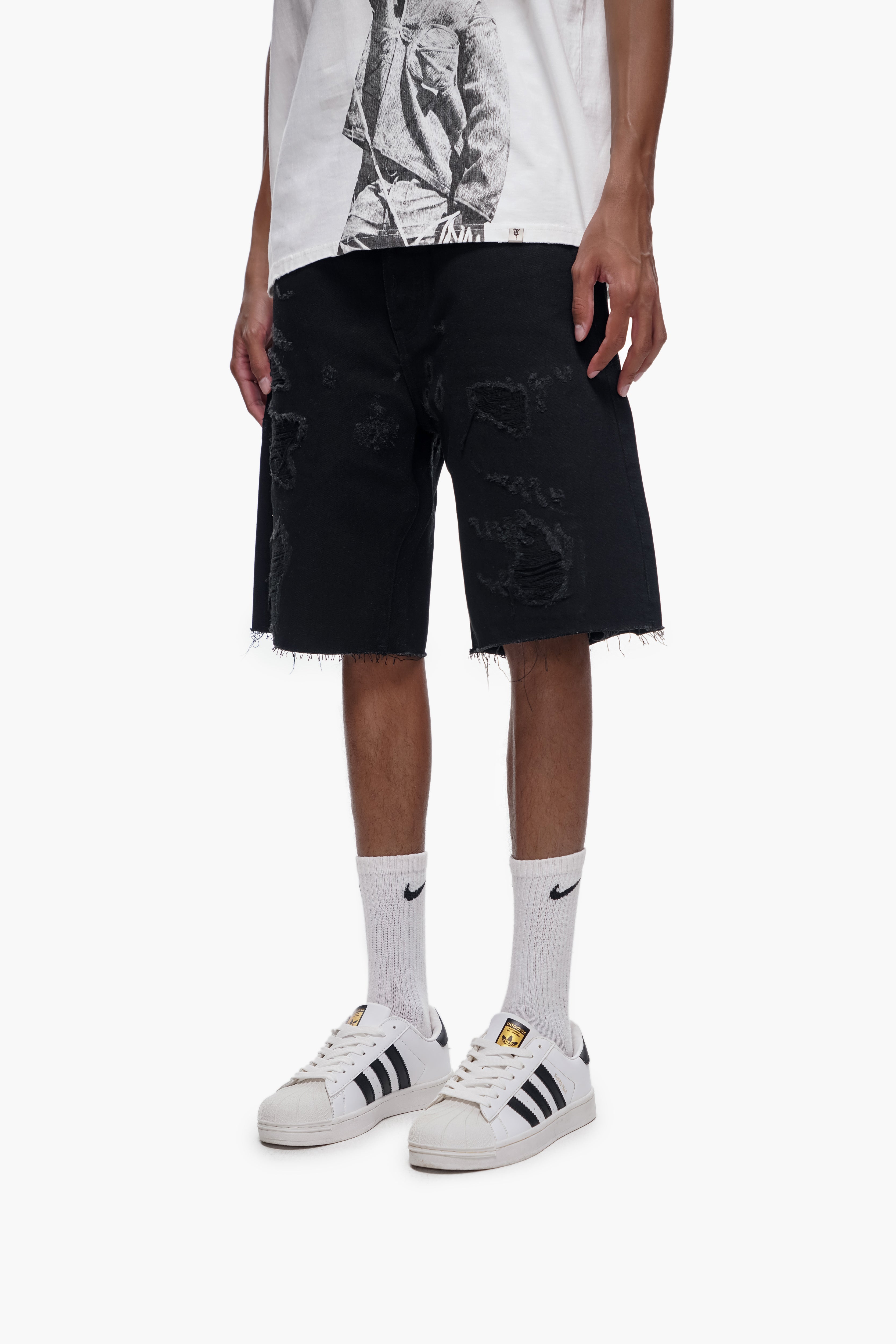 DISTRICT - Black Denim Shorts