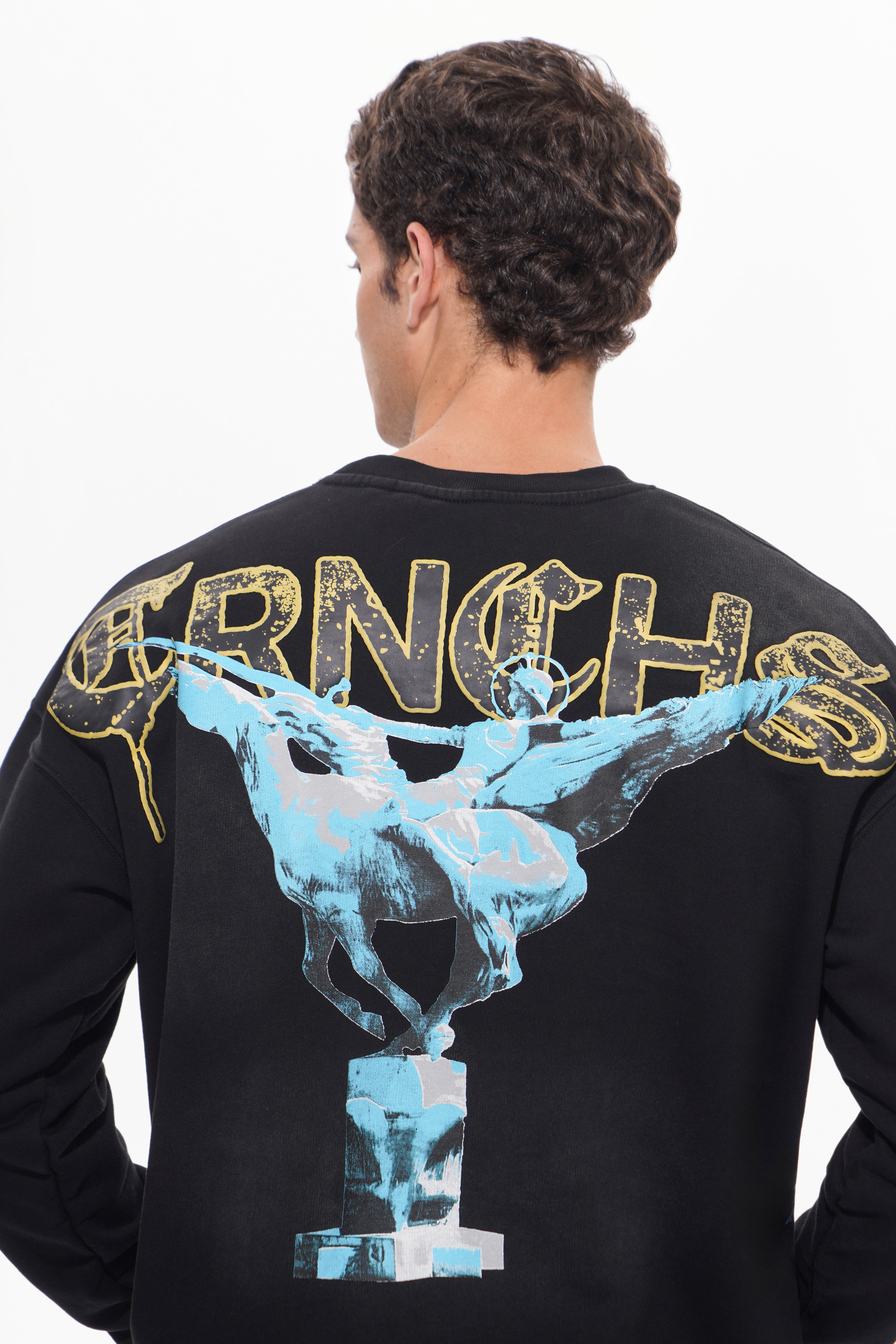 ANGELS AMOUNG VULTURE Black Sweater