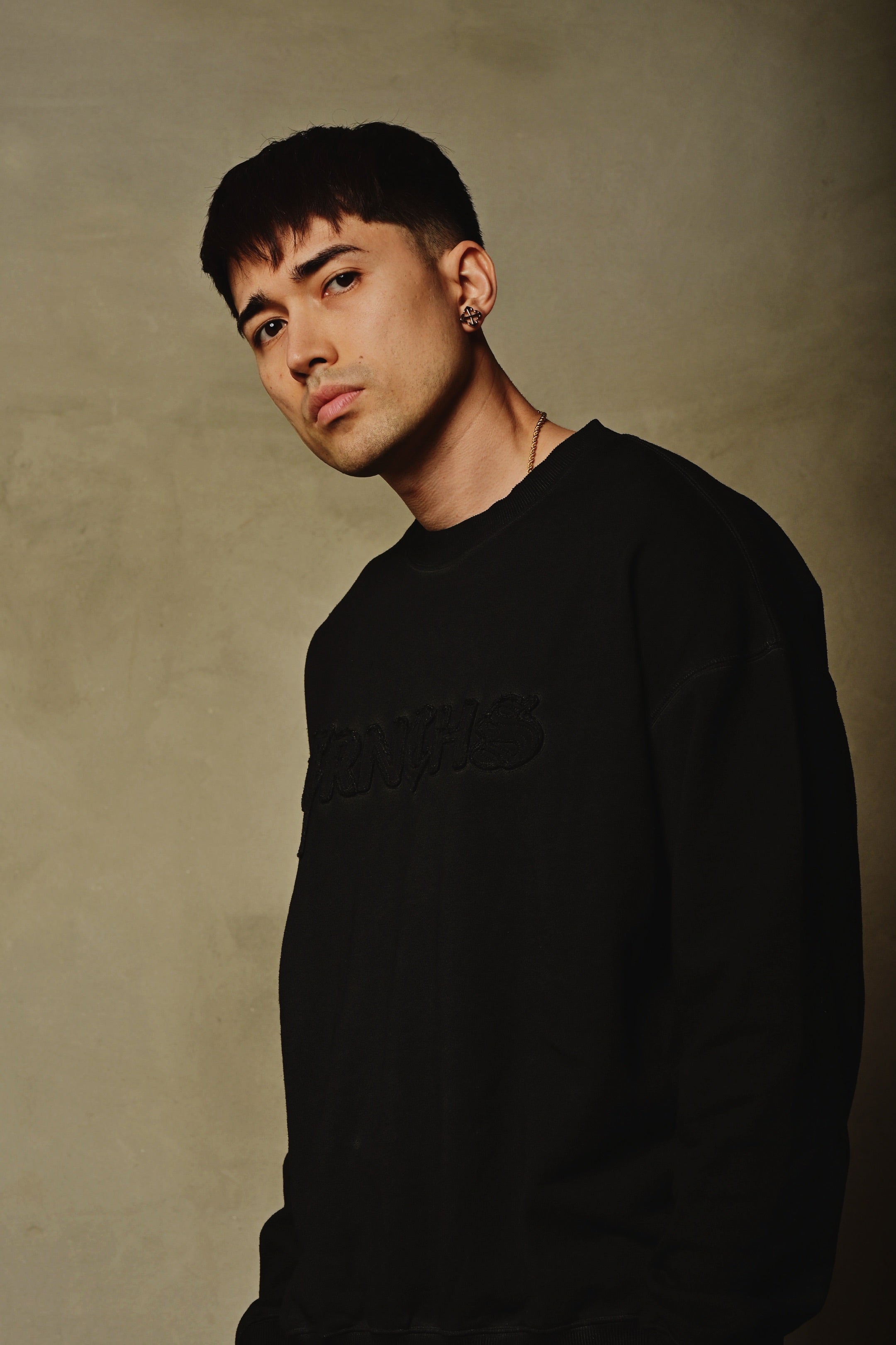 "MAWADA" Black Sweater