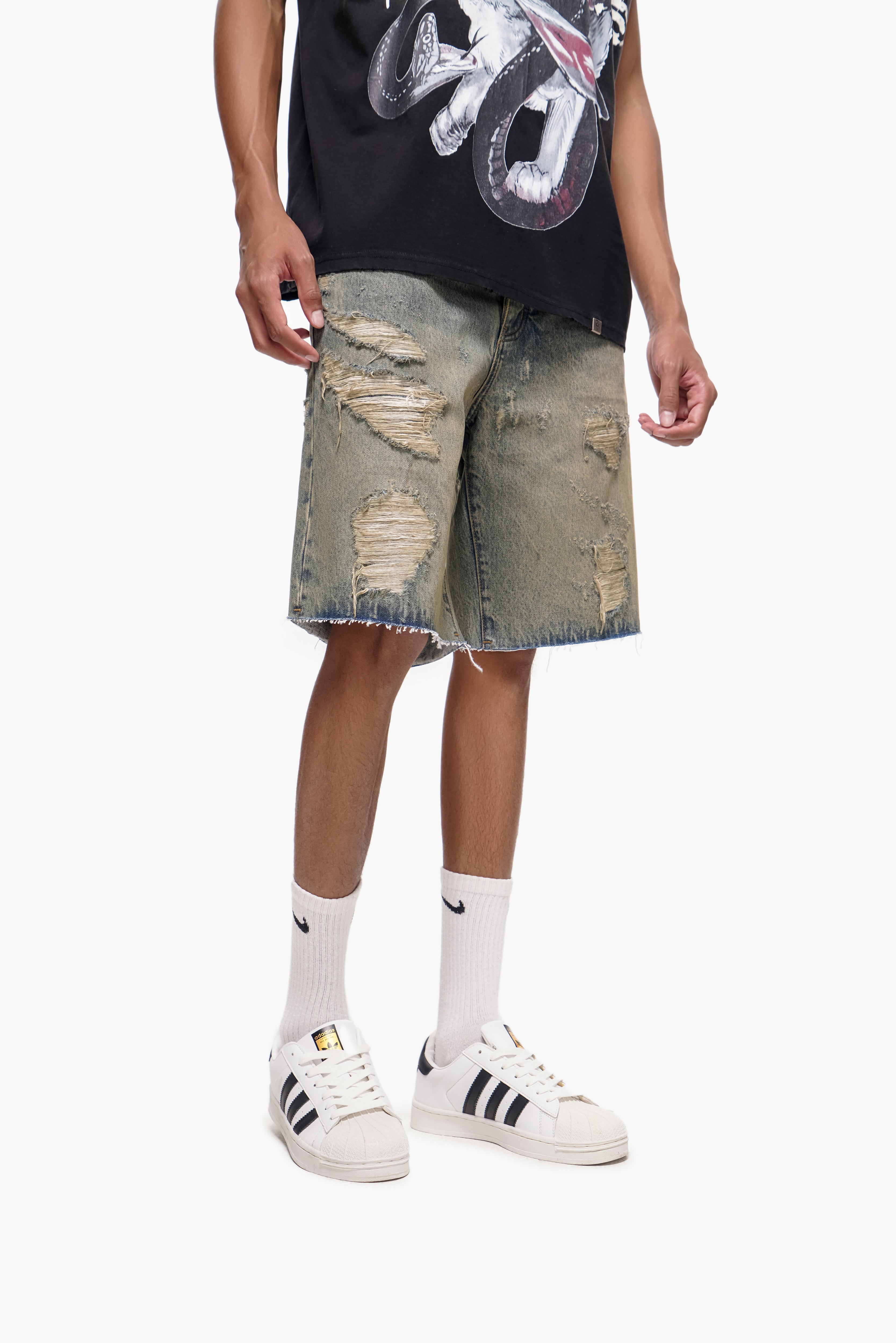 DISTRICT - Vintage Wash Denim Shorts